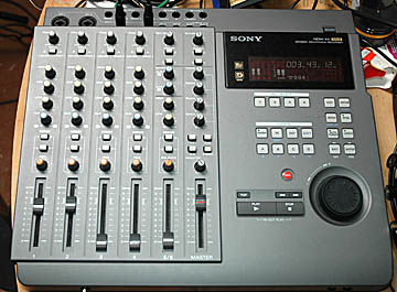 Sony MDM-X4 Four-track minidisc recorder